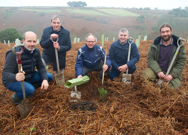 Planting group at Mourier Valley