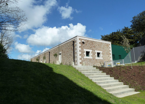 An exterior photograph of South Hill Switching Station in the sunshine.