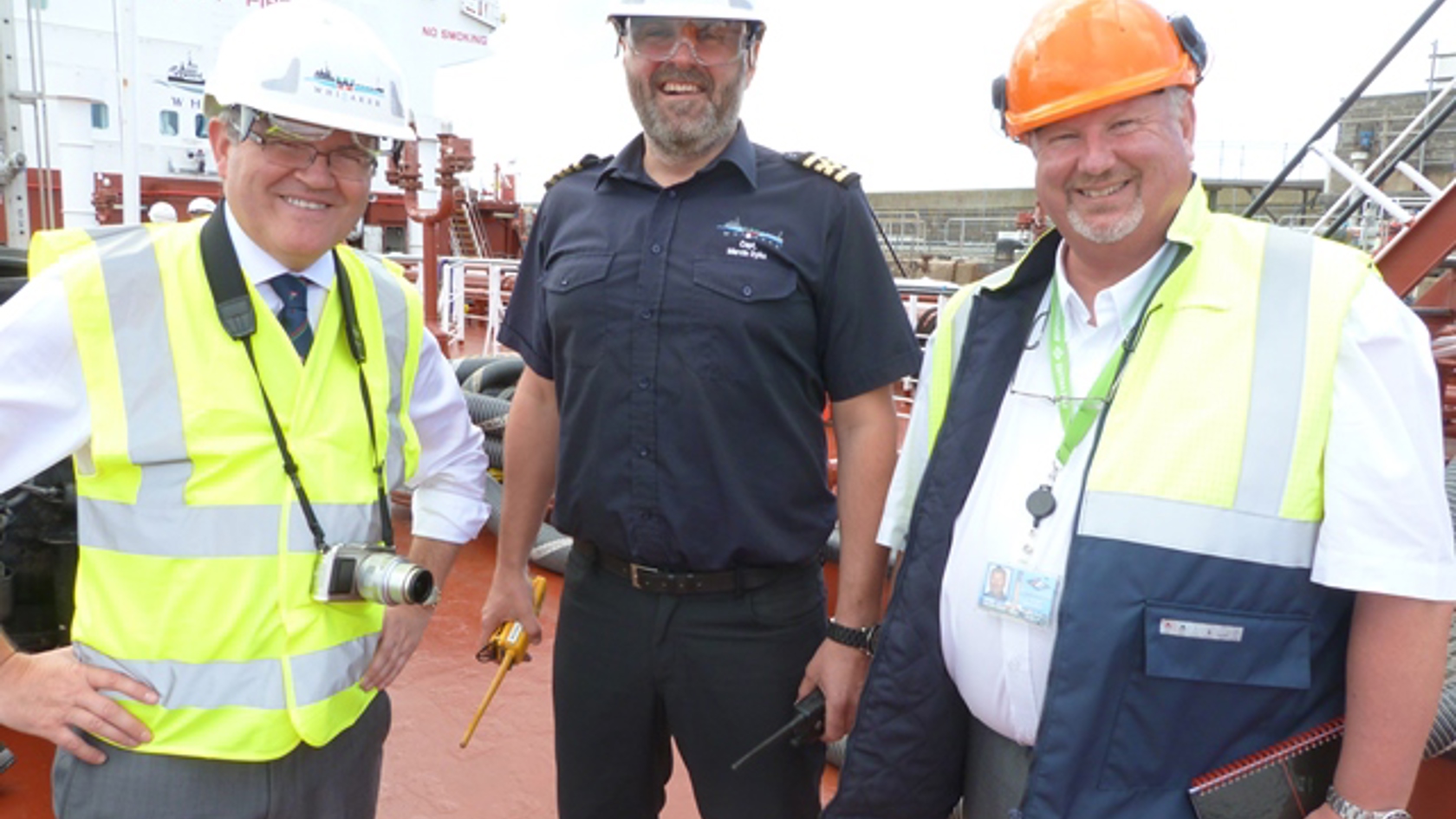 17-ashley-capt-martin-and-andy-de-la-cour.jpg