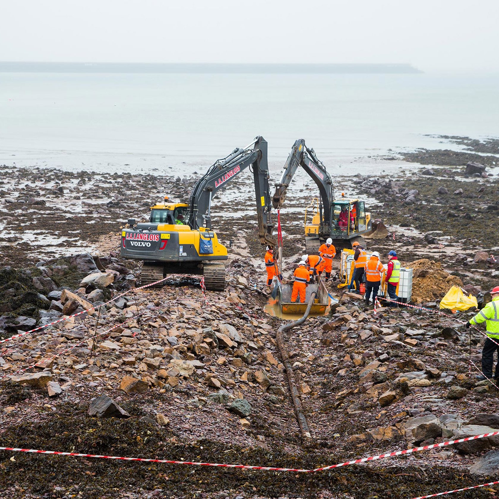 Local teams begin the recovery of the EDF1 subsea electric cable.