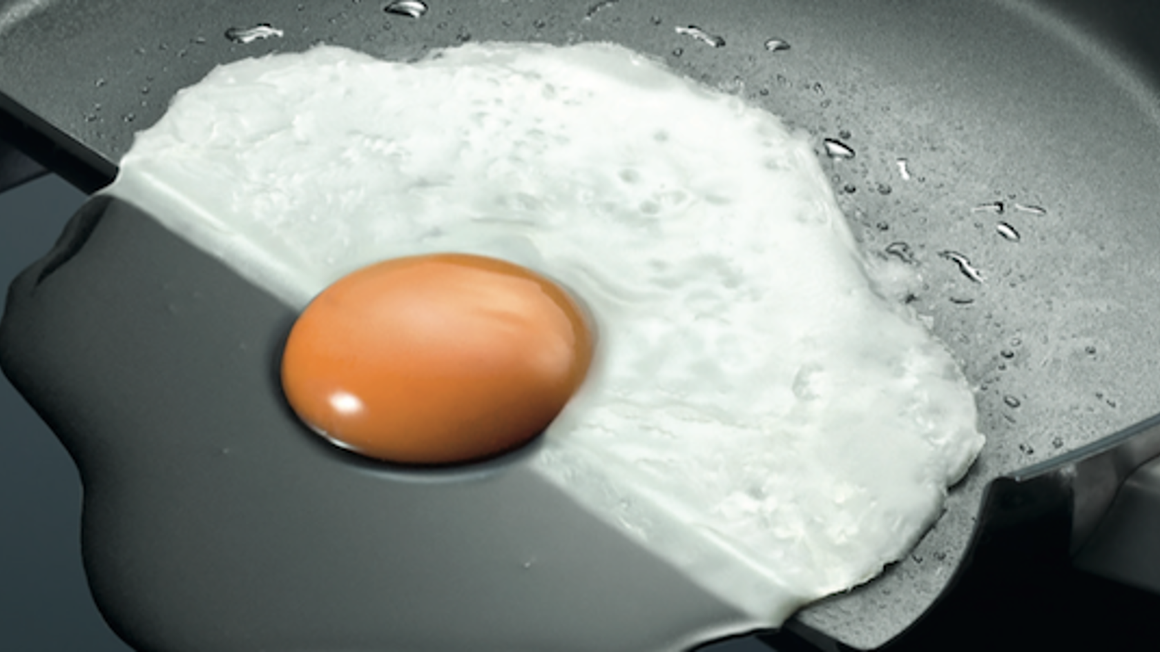 Egg cooking on an induction hob