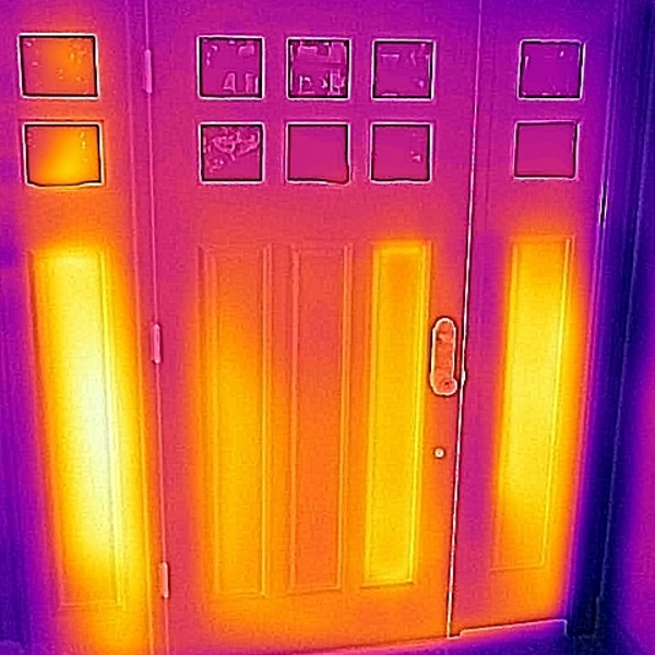 Thermal image of the inside of a front door