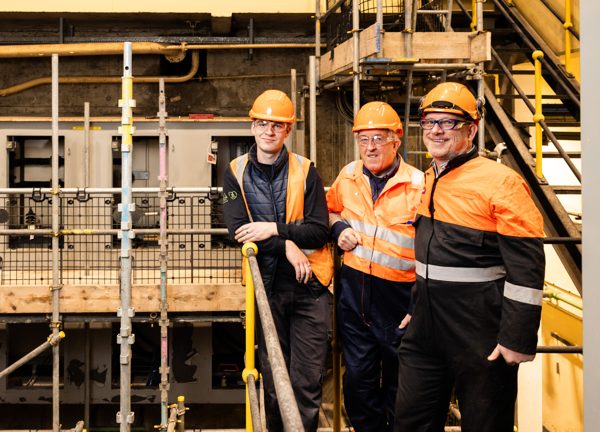 The Vivians 1680X945 Flipped