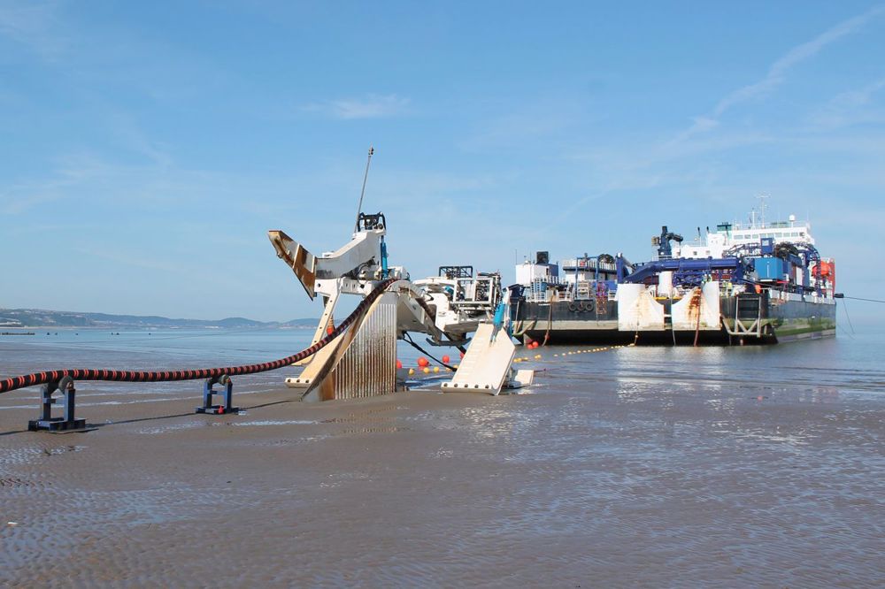 MV Stemat lays the Normandie 3 cable.