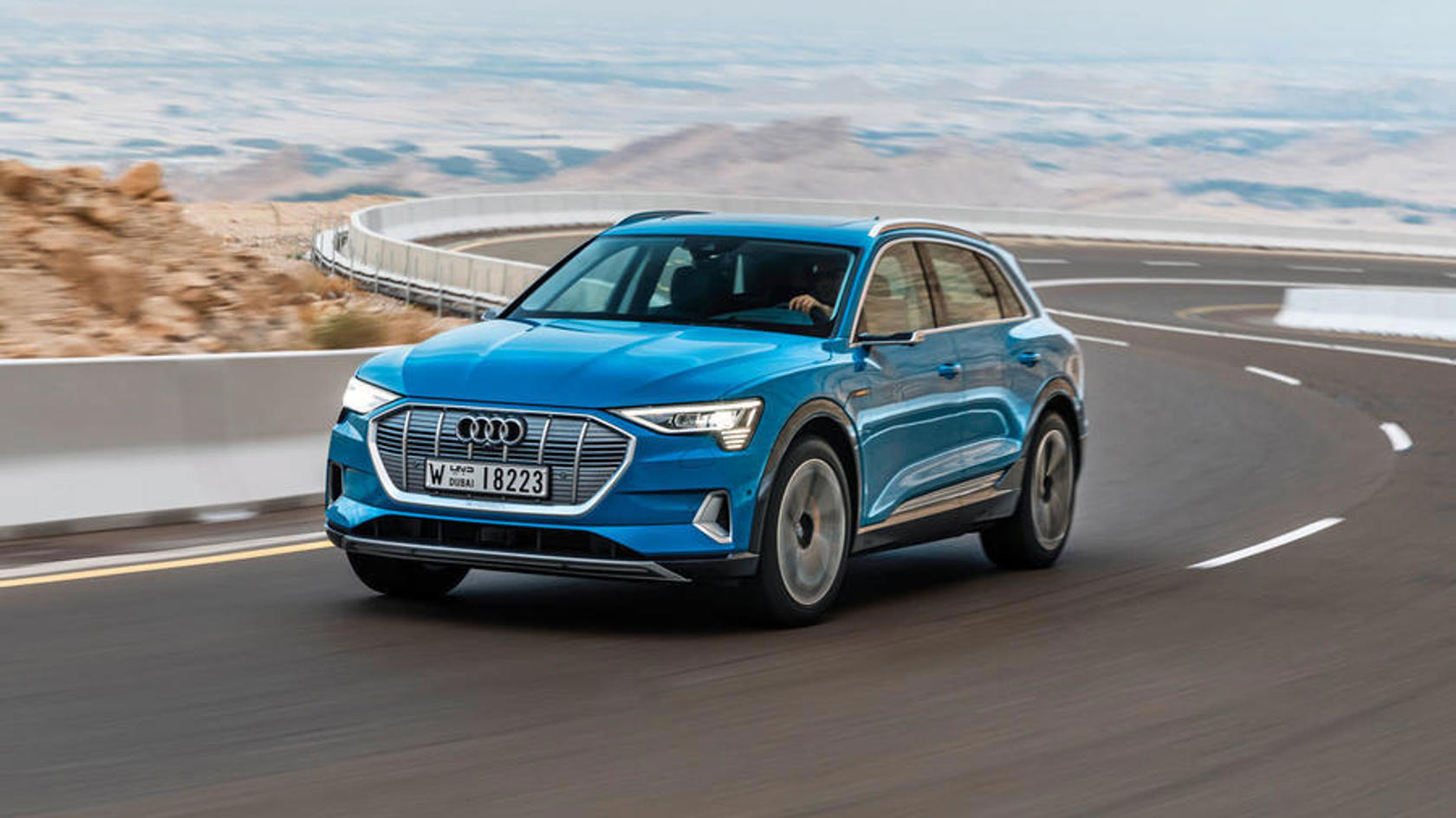1-audi-e-tron-quattro-2018-fd-hero-front_0.jpg